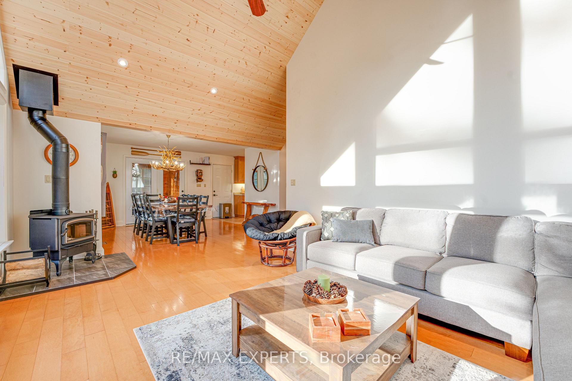 Photo 11 of 1216 Miriam Drive, Bracebridge, Oakley — HOMEH
