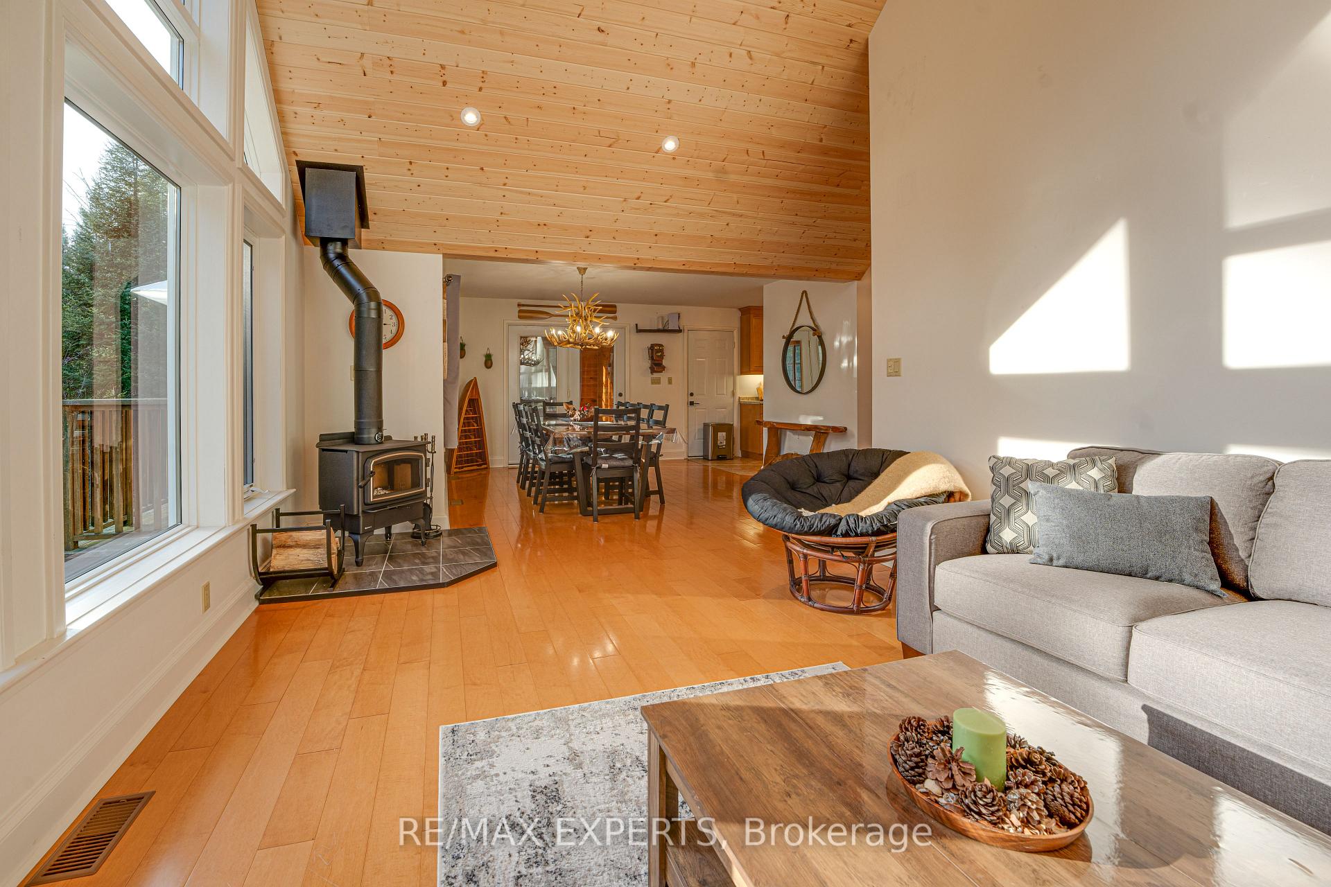 Photo 13 of 1216 Miriam Drive, Bracebridge, Oakley — HOMEH