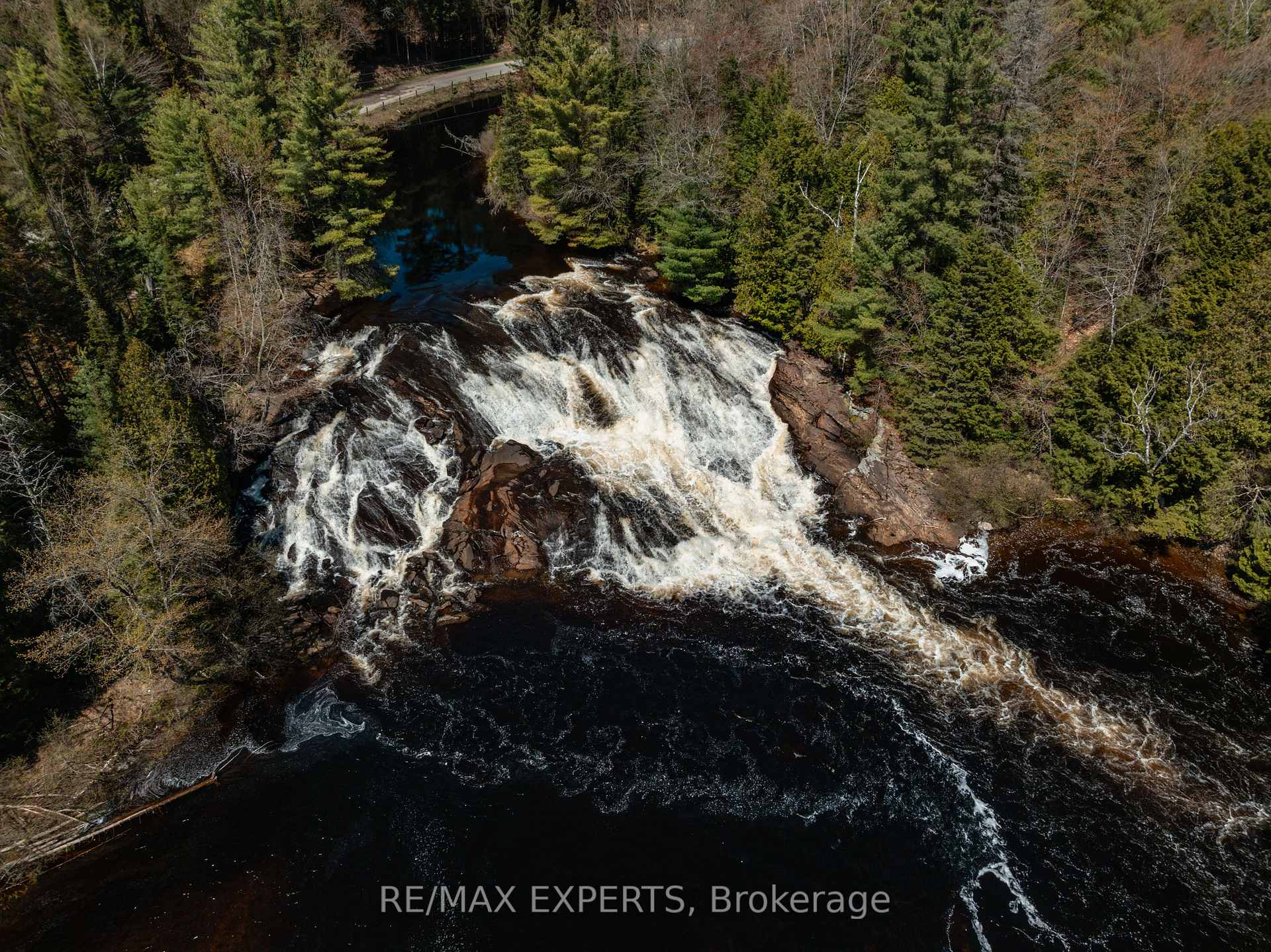 Photo 26 of 1216 Miriam Drive, Bracebridge, Oakley — HOMEH