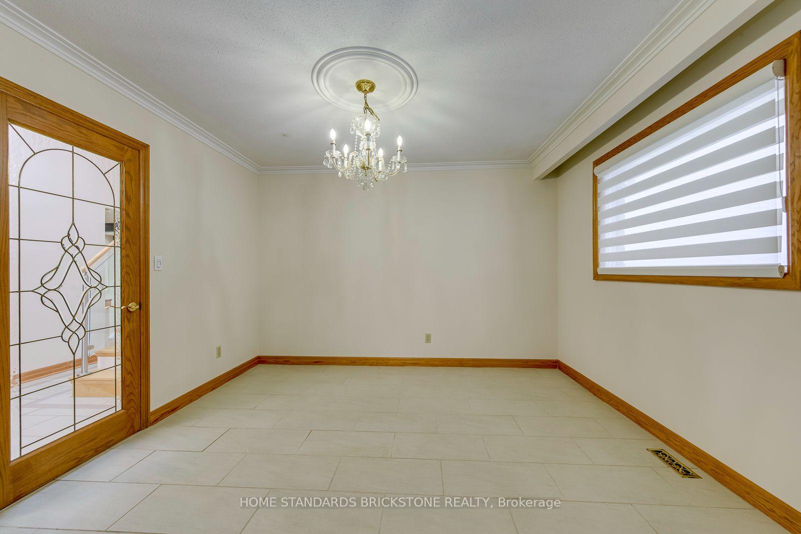 Photo 10 of 181 Clark Avenue, Markham, Thornhill — HOMEH
