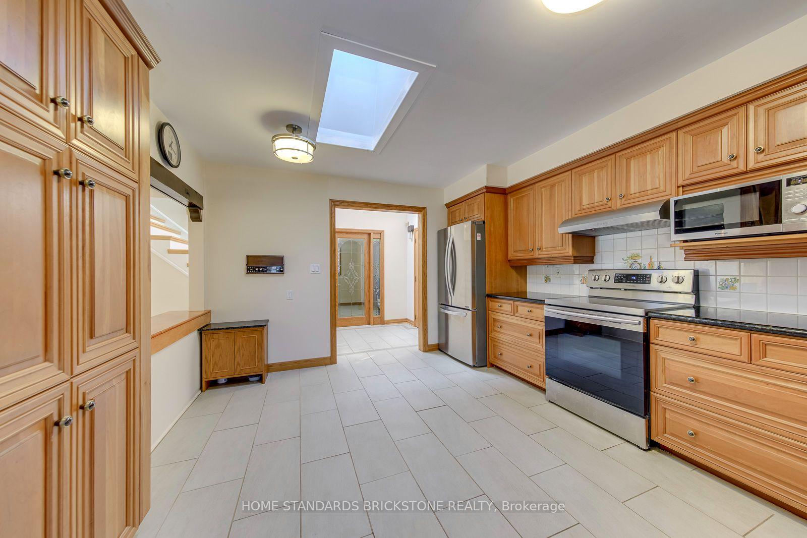 Photo 15 of 181 Clark Avenue, Markham, Thornhill — HOMEH