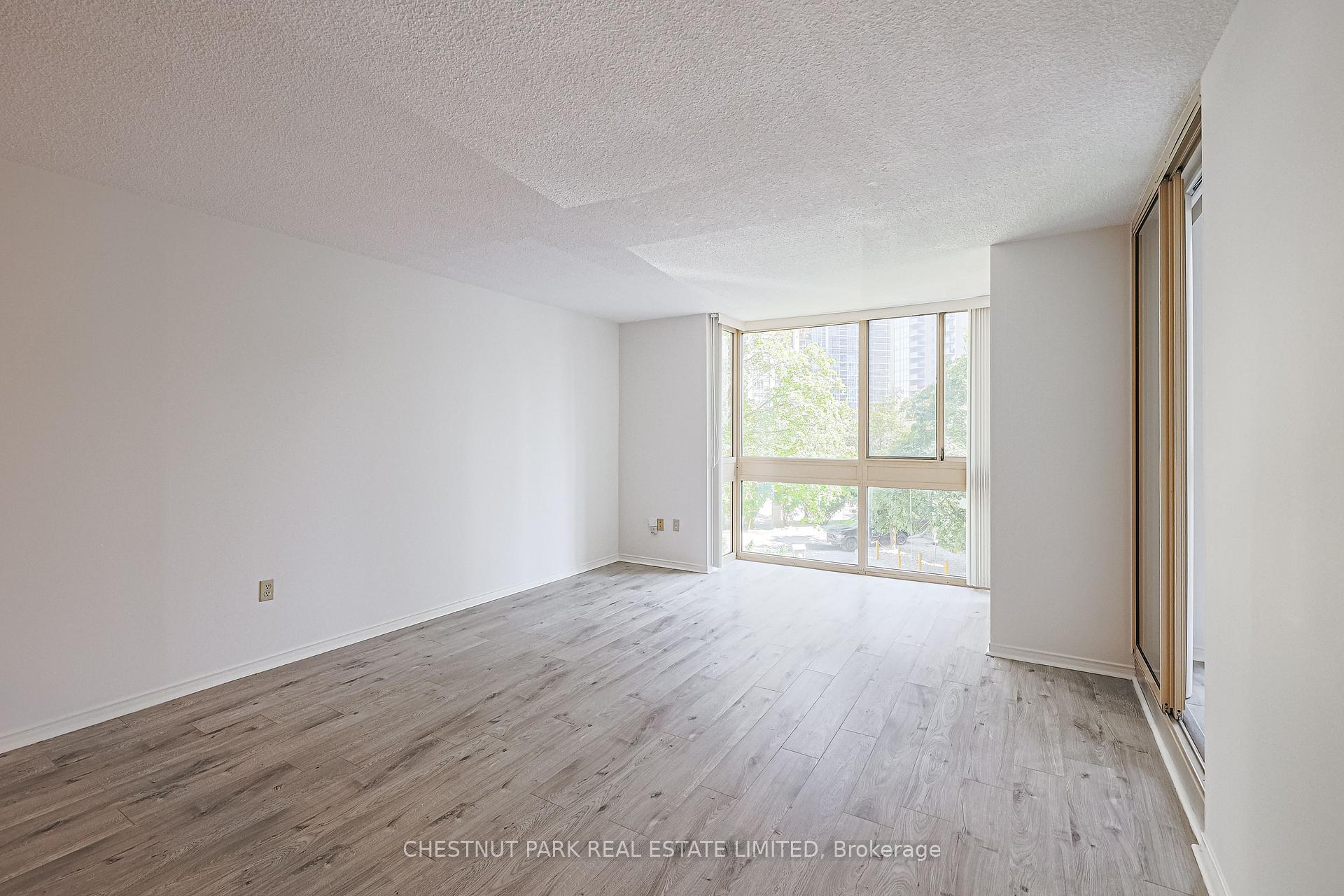 Photo 7 of Unit 305, 131 Beecroft Road, North York, Lansing-Westgate — HOMEH