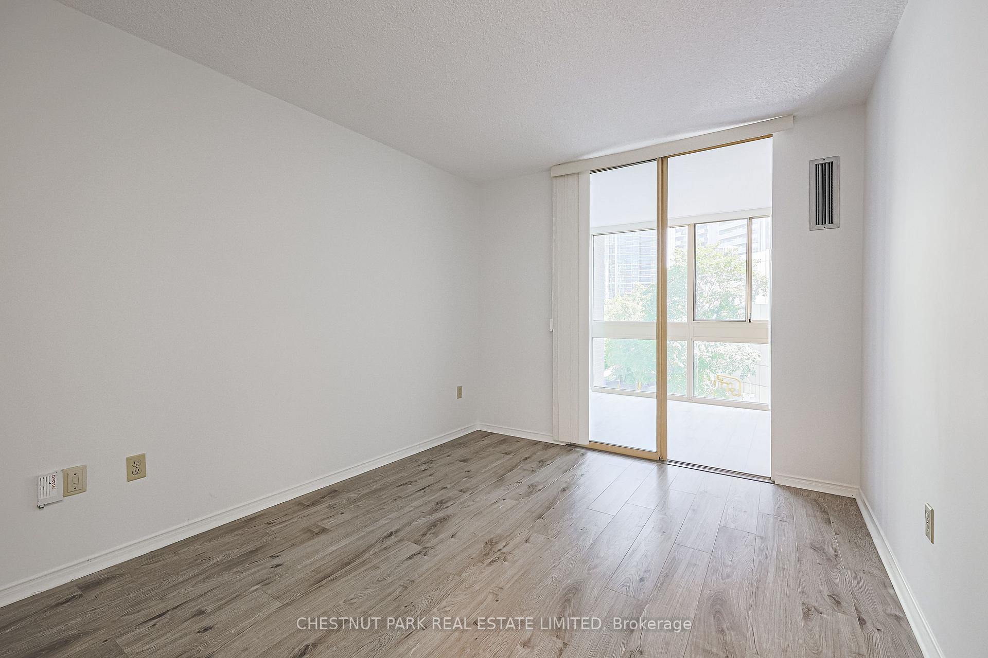 Photo 28 of Unit 305, 131 Beecroft Road, North York, Lansing-Westgate — HOMEH