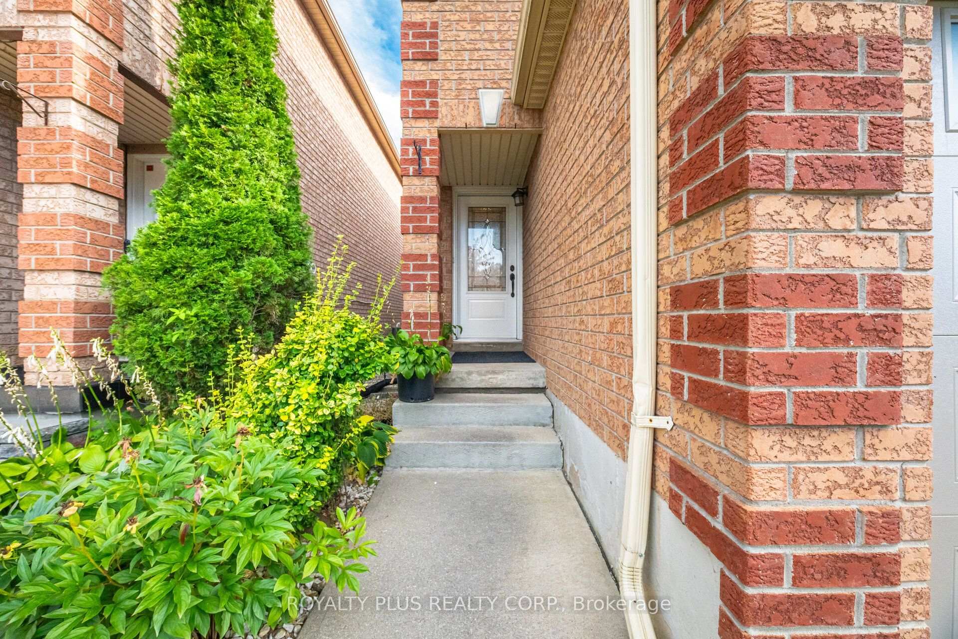 Photo 5 of 77 Arthurs Crescent, Brampton, Fletcher's West — HOMEH