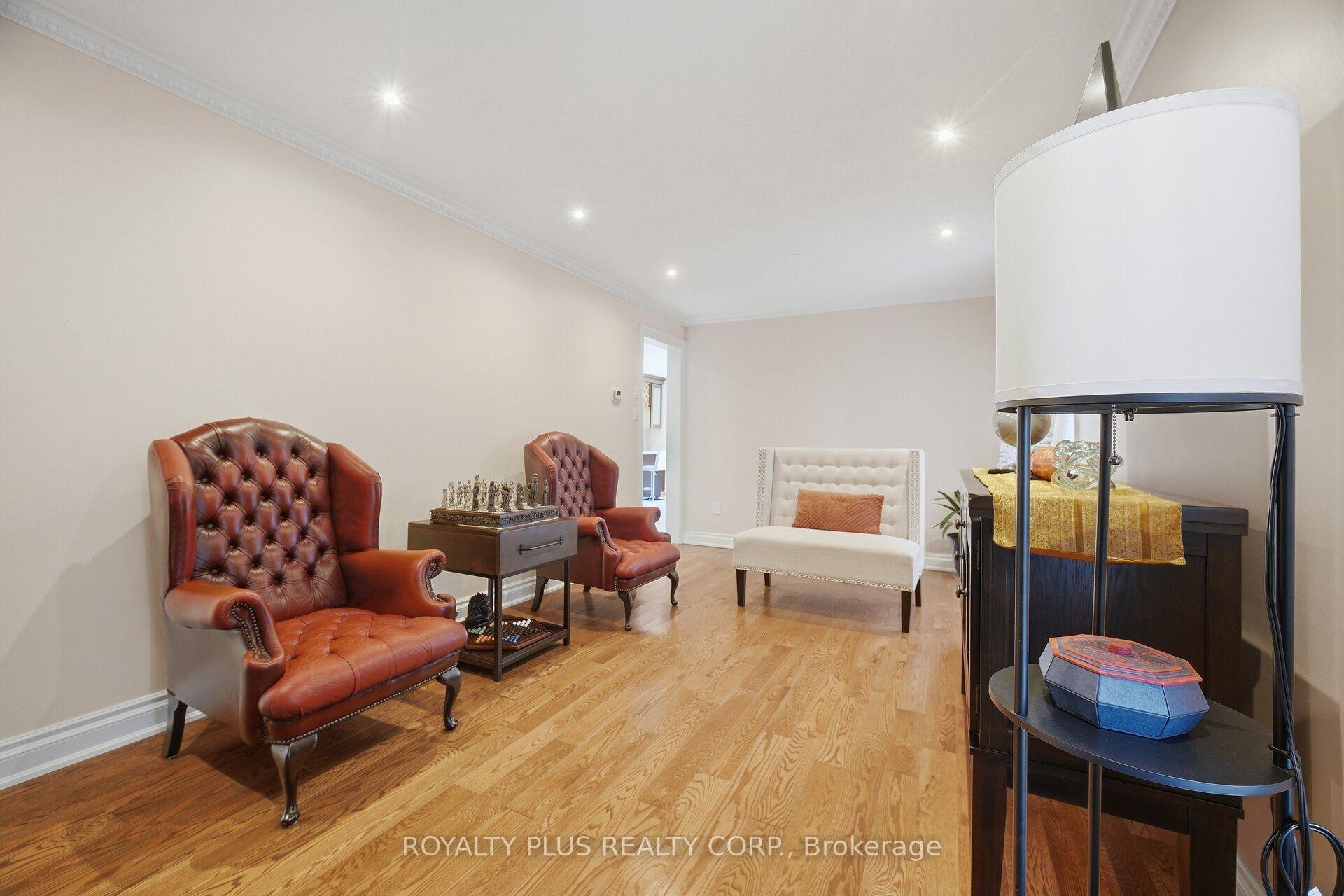 Photo 9 of 77 Arthurs Crescent, Brampton, Fletcher's West — HOMEH