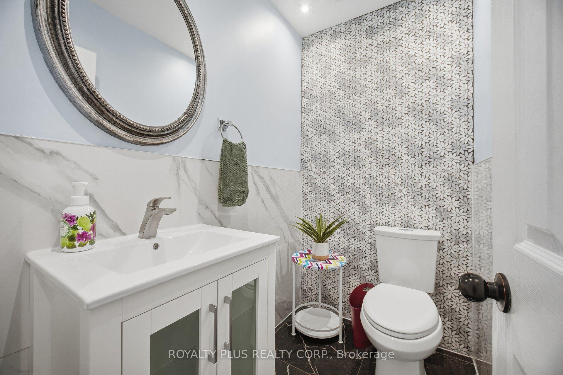Photo 18 of 77 Arthurs Crescent, Brampton, Fletcher's West — HOMEH
