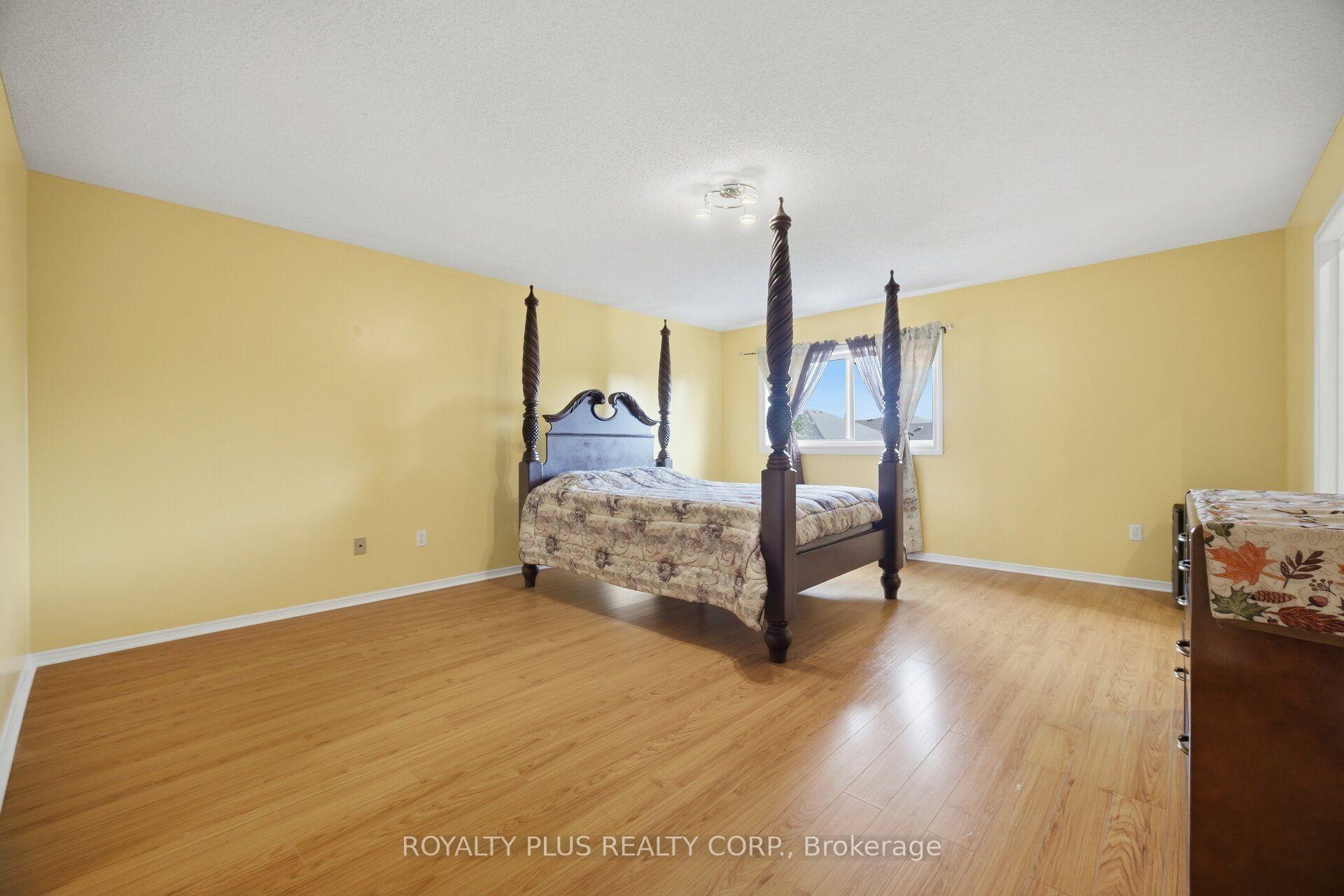 Photo 20 of 77 Arthurs Crescent, Brampton, Fletcher's West — HOMEH