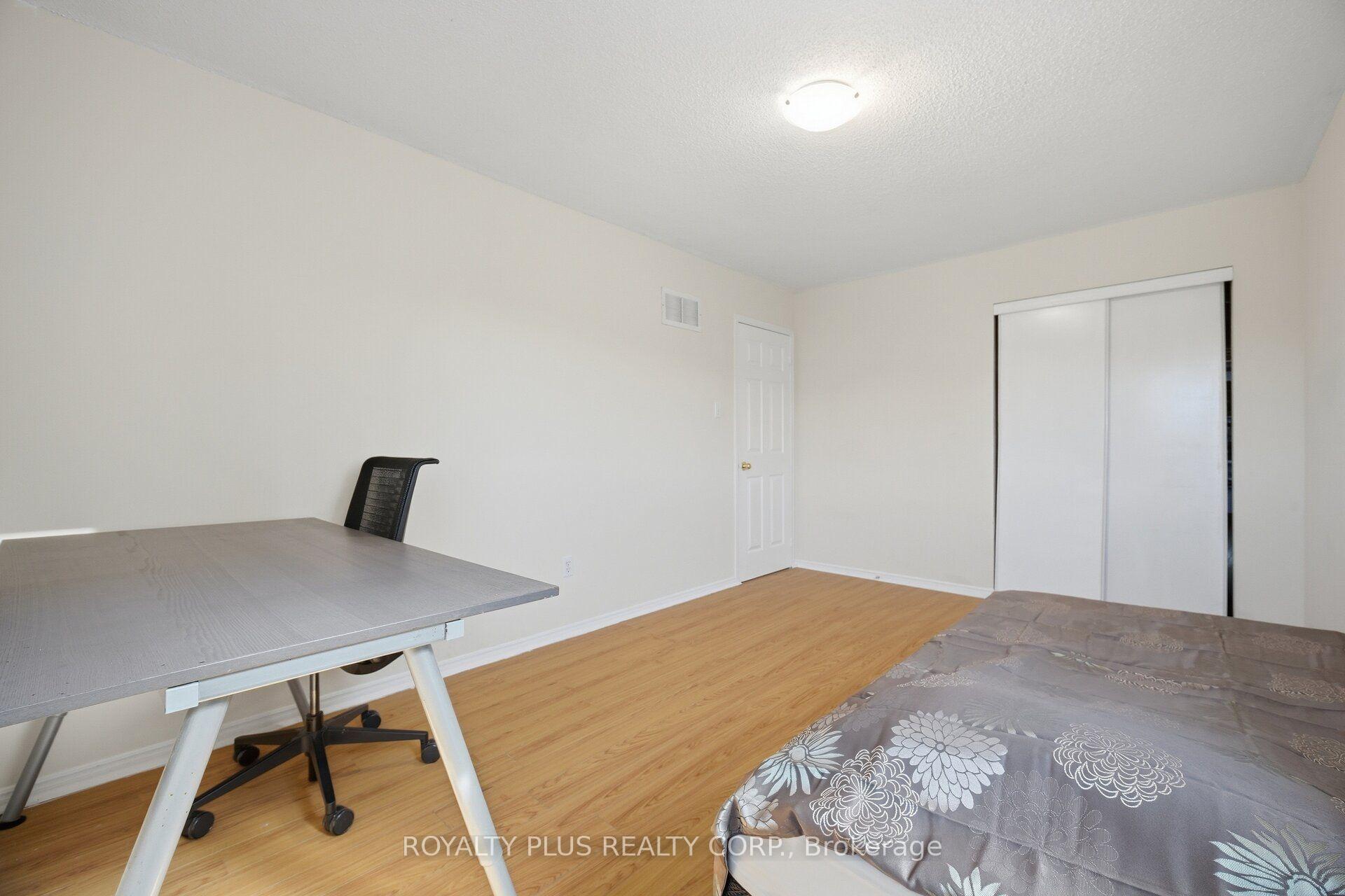 Photo 26 of 77 Arthurs Crescent, Brampton, Fletcher's West — HOMEH