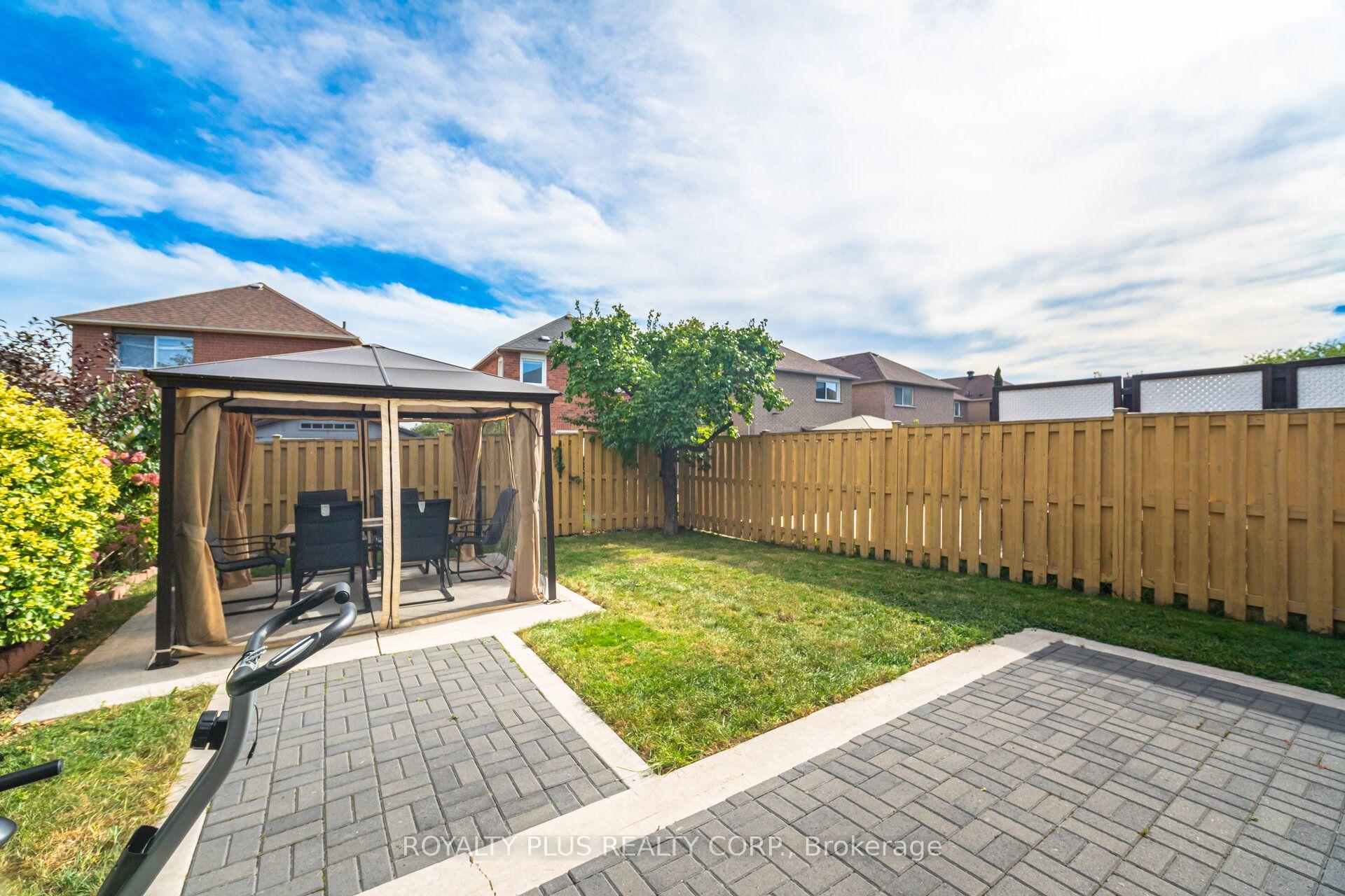 Photo 40 of 77 Arthurs Crescent, Brampton, Fletcher's West — HOMEH