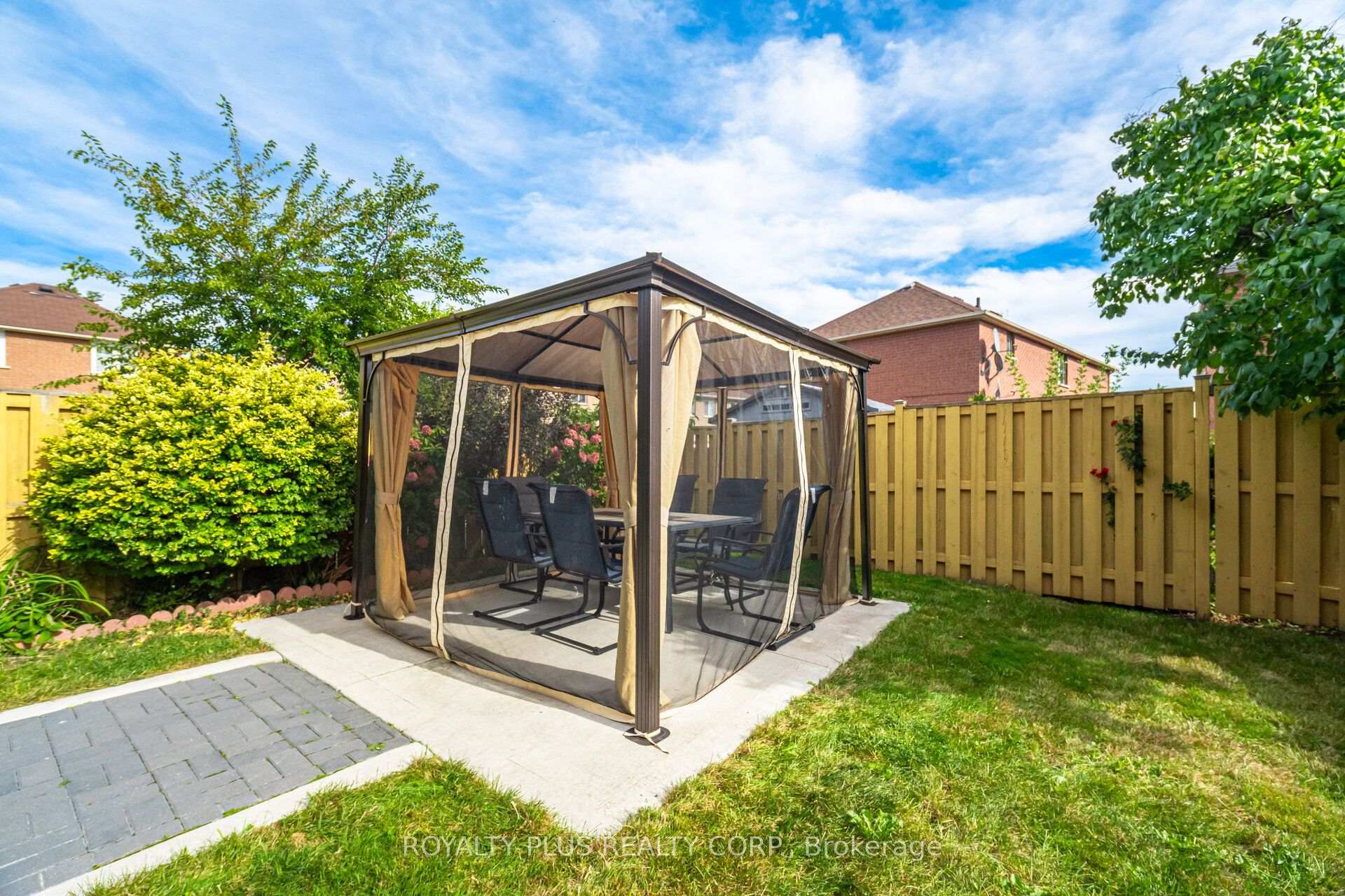 Photo 43 of 77 Arthurs Crescent, Brampton, Fletcher's West — HOMEH