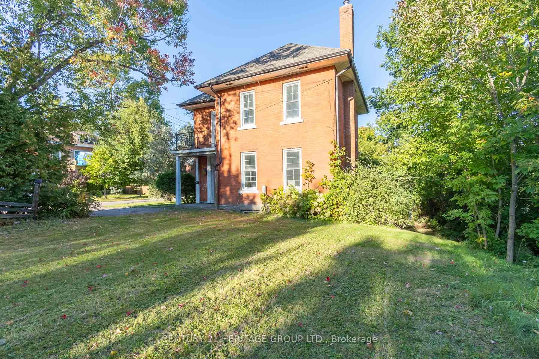 Photo 3 of 120 Welland Street, Pembroke, Pembroke — HOMEH