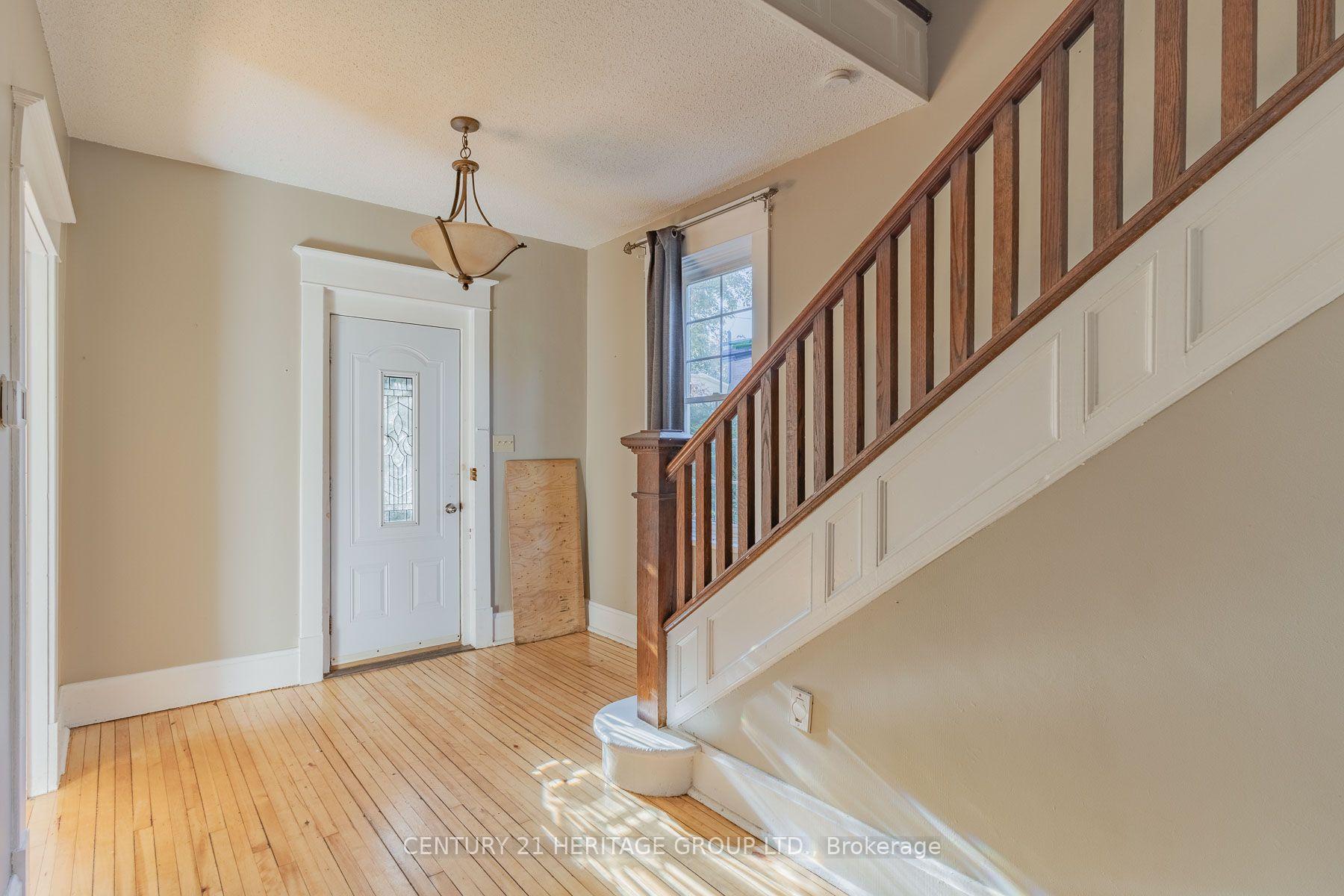Photo 7 of 120 Welland Street, Pembroke, Pembroke — HOMEH