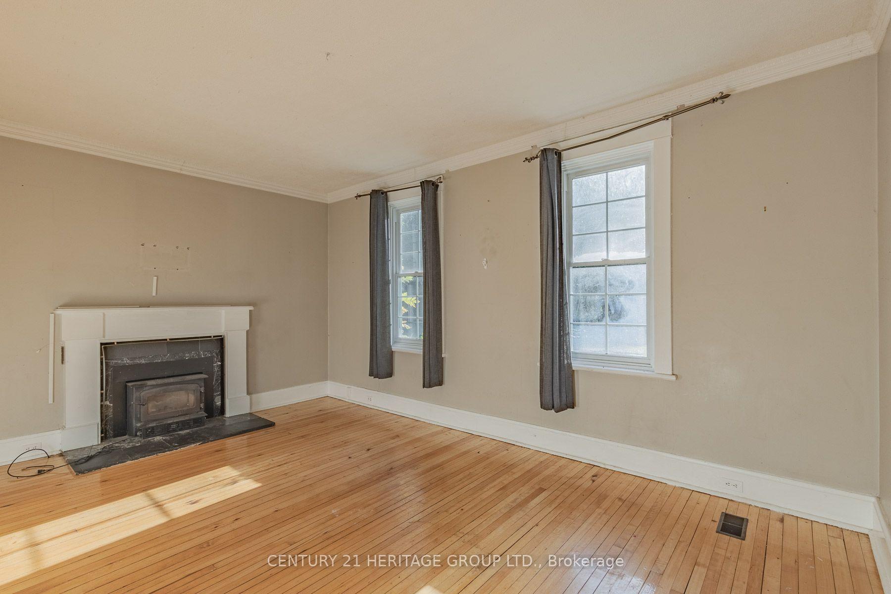 Photo 10 of 120 Welland Street, Pembroke, Pembroke — HOMEH