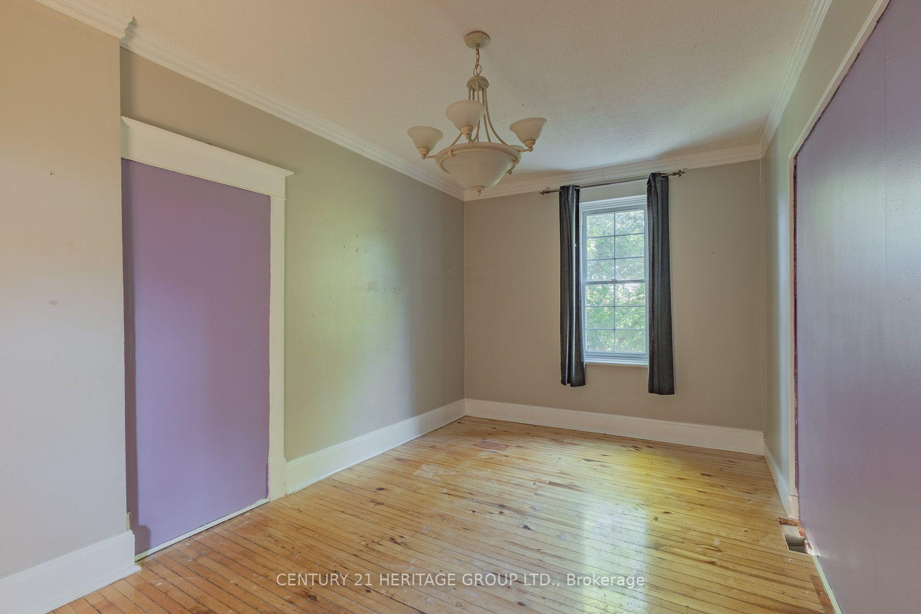 Photo 11 of 120 Welland Street, Pembroke, Pembroke — HOMEH