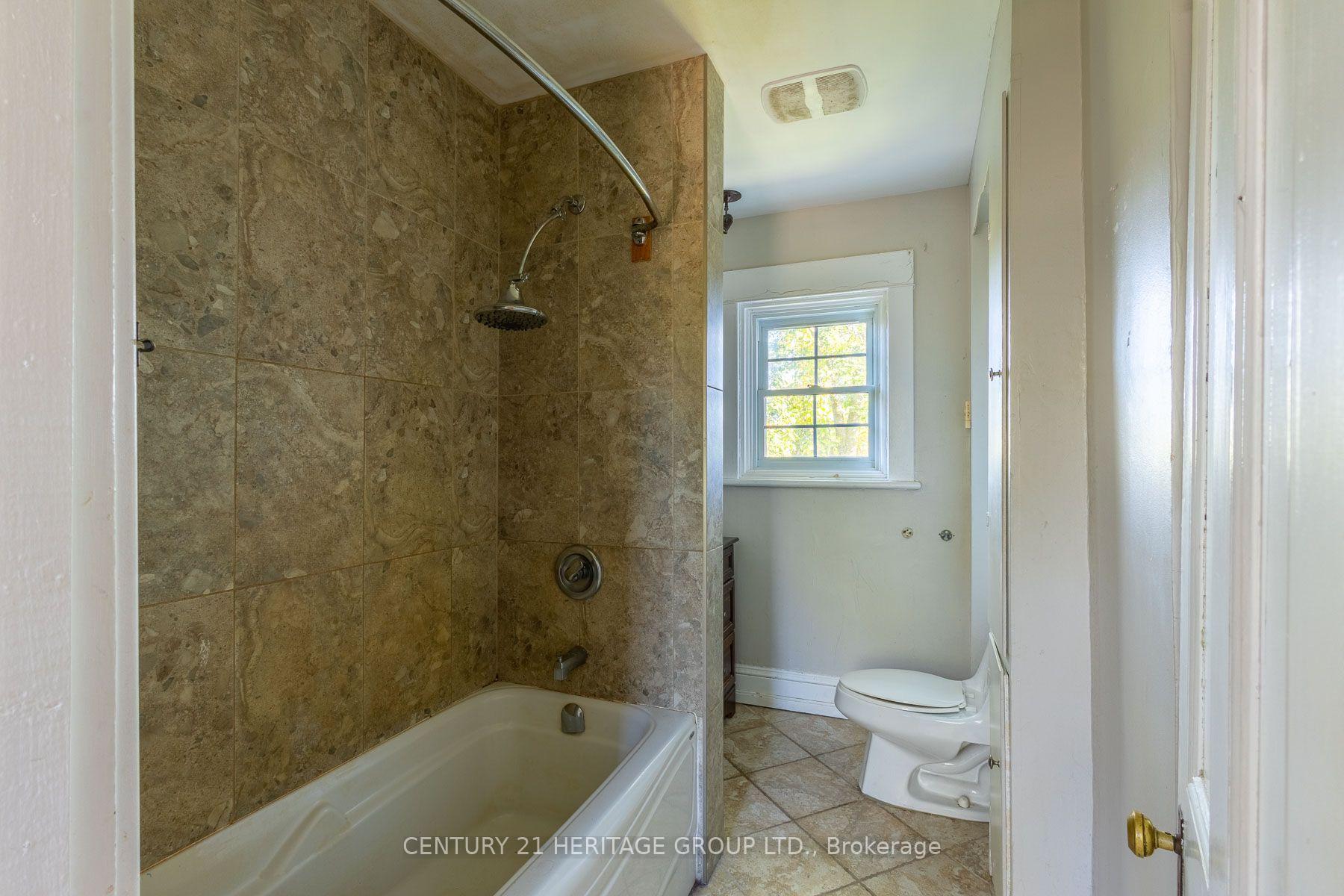 Photo 20 of 120 Welland Street, Pembroke, Pembroke — HOMEH