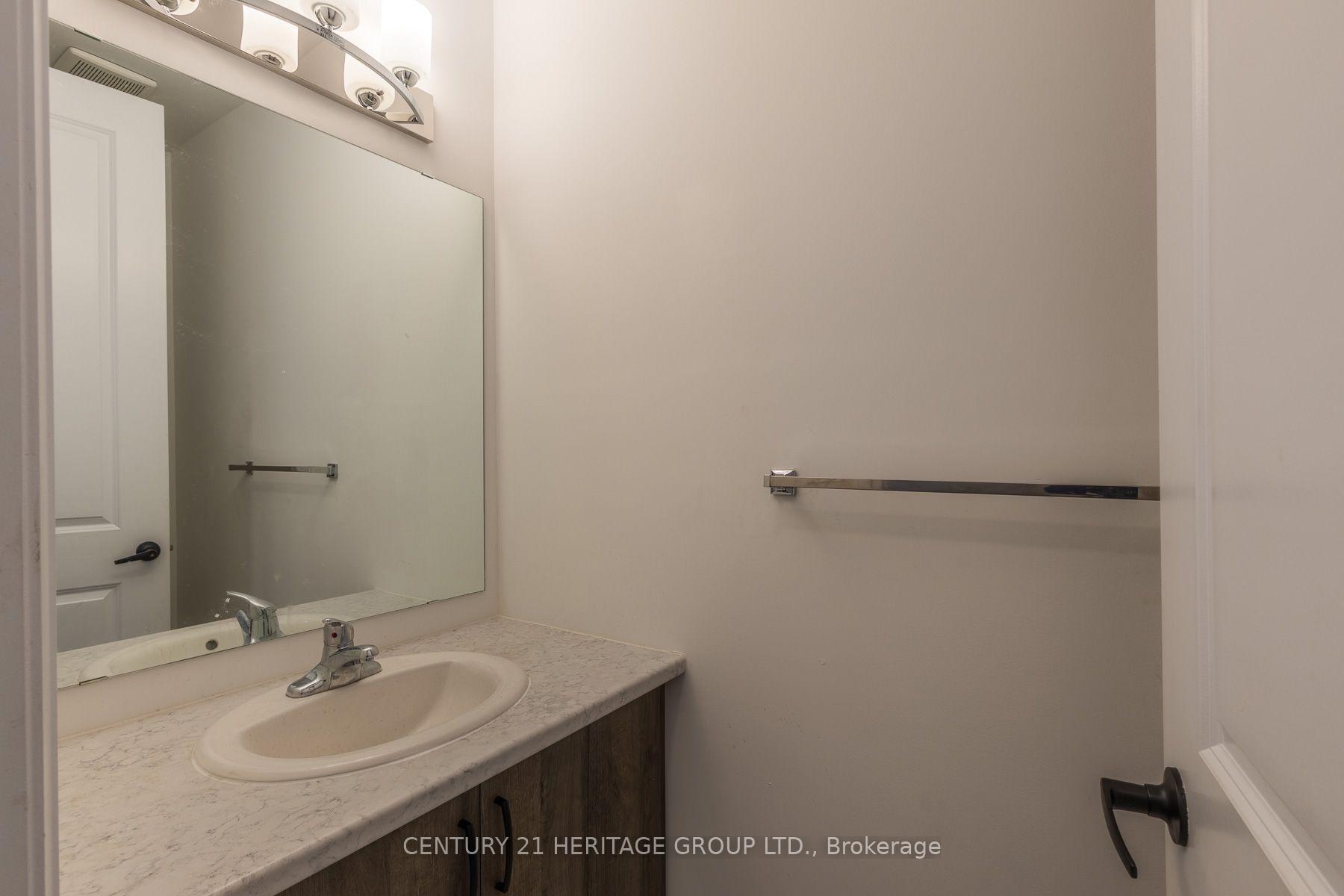 Photo 9 of 172 Franklin Trail, Barrie, Rural Barrie Southwest — HOMEH