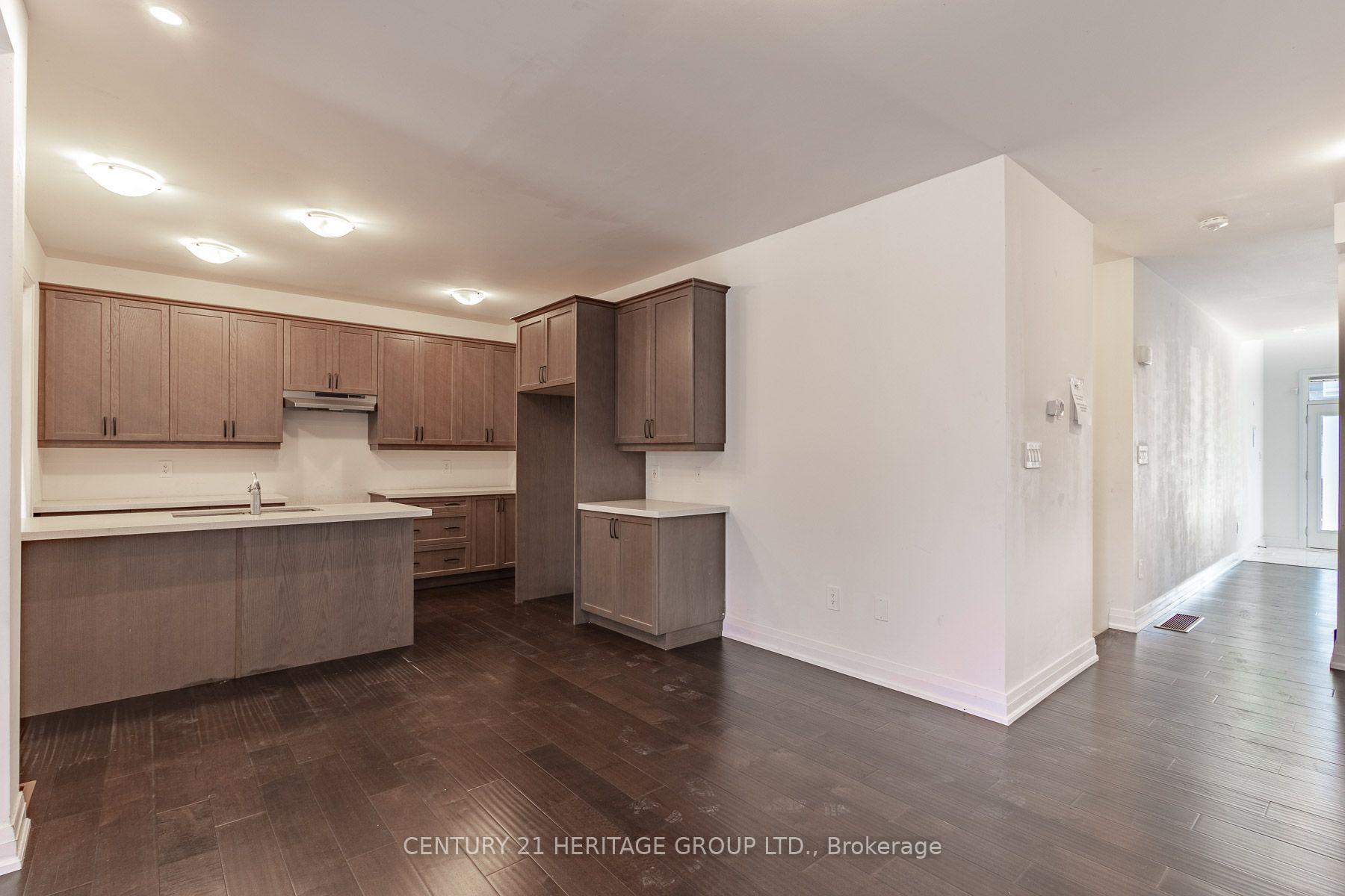 Photo 12 of 172 Franklin Trail, Barrie, Rural Barrie Southwest — HOMEH