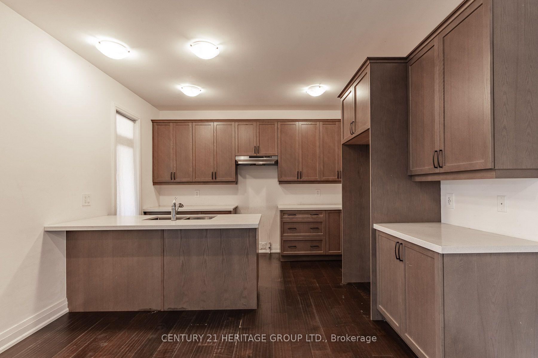 Photo 13 of 172 Franklin Trail, Barrie, Rural Barrie Southwest — HOMEH