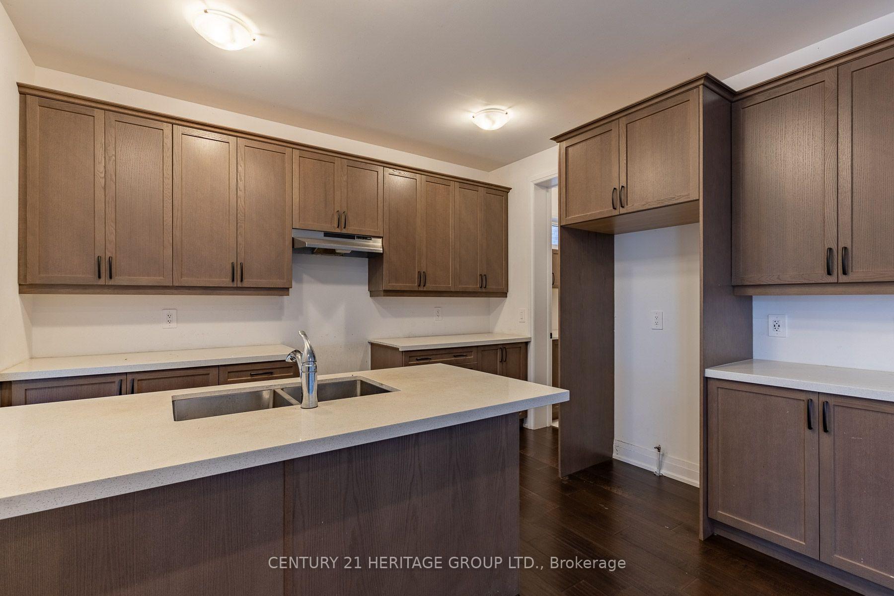 Photo 14 of 172 Franklin Trail, Barrie, Rural Barrie Southwest — HOMEH
