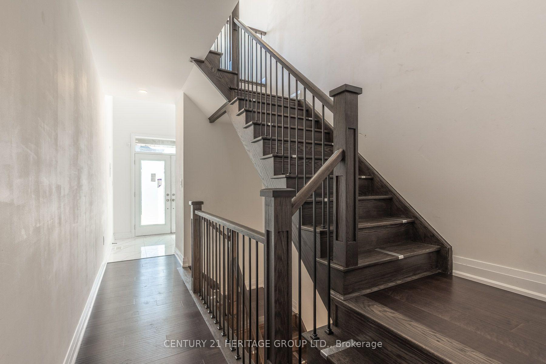 Photo 21 of 172 Franklin Trail, Barrie, Rural Barrie Southwest — HOMEH