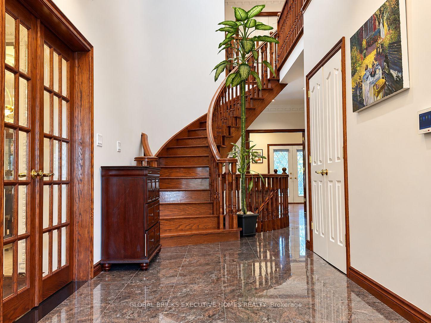 Photo 4 of 375 Princess Avenue, North York, Willowdale East — HOMEH
