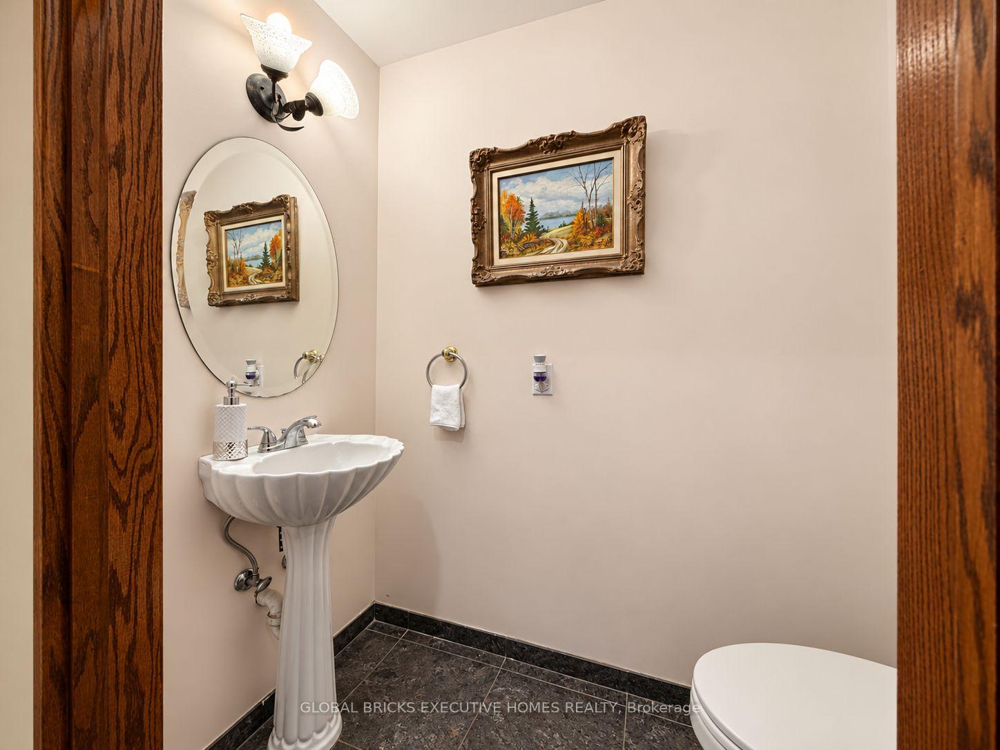 Photo 14 of 375 Princess Avenue, North York, Willowdale East — HOMEH