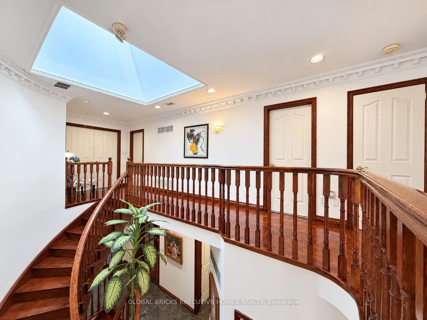 Photo 16 of 375 Princess Avenue, North York, Willowdale East — HOMEH