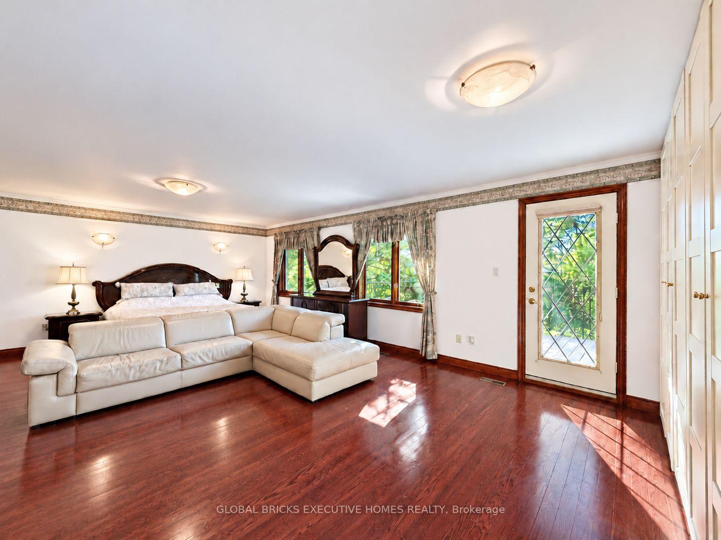 Photo 18 of 375 Princess Avenue, North York, Willowdale East — HOMEH