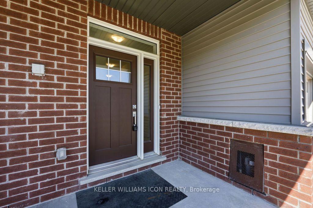 Photo 4 of 301 Drumlish Lane, Ottawa, Barrhaven - Half Moon Bay — HOMEH