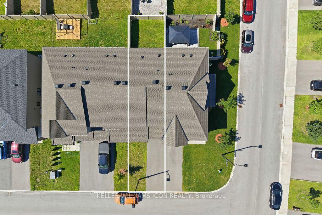 Photo 3 of 301 Drumlish Lane, Ottawa, Barrhaven - Half Moon Bay — HOMEH