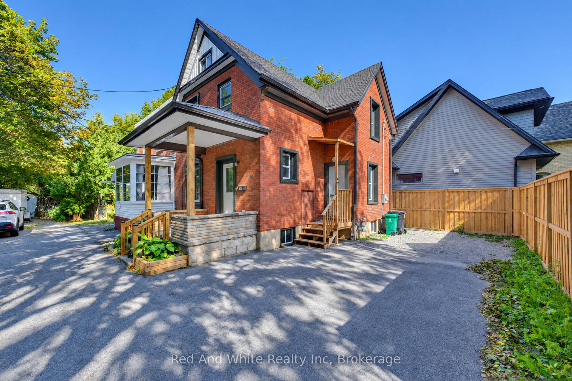 Photo 1 of 18 Miehm Place, Kitchener, Civic Centre — HOMEH