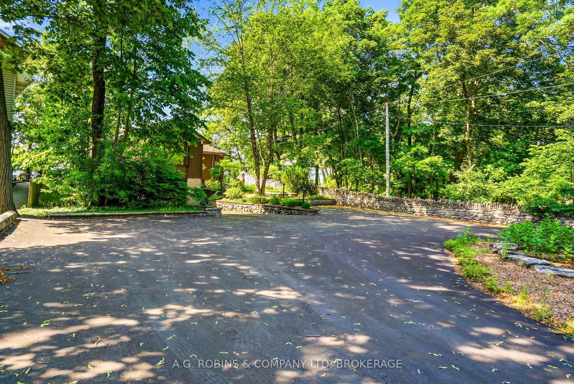Photo 5 of 10599 Lakeshore Road, Wainfleet, Lakeshore — HOMEH