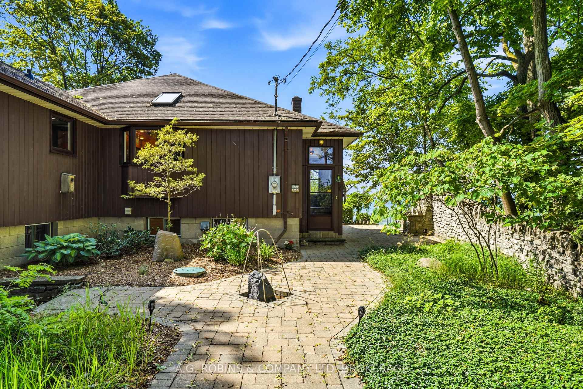 Photo 8 of 10599 Lakeshore Road, Wainfleet, Lakeshore — HOMEH