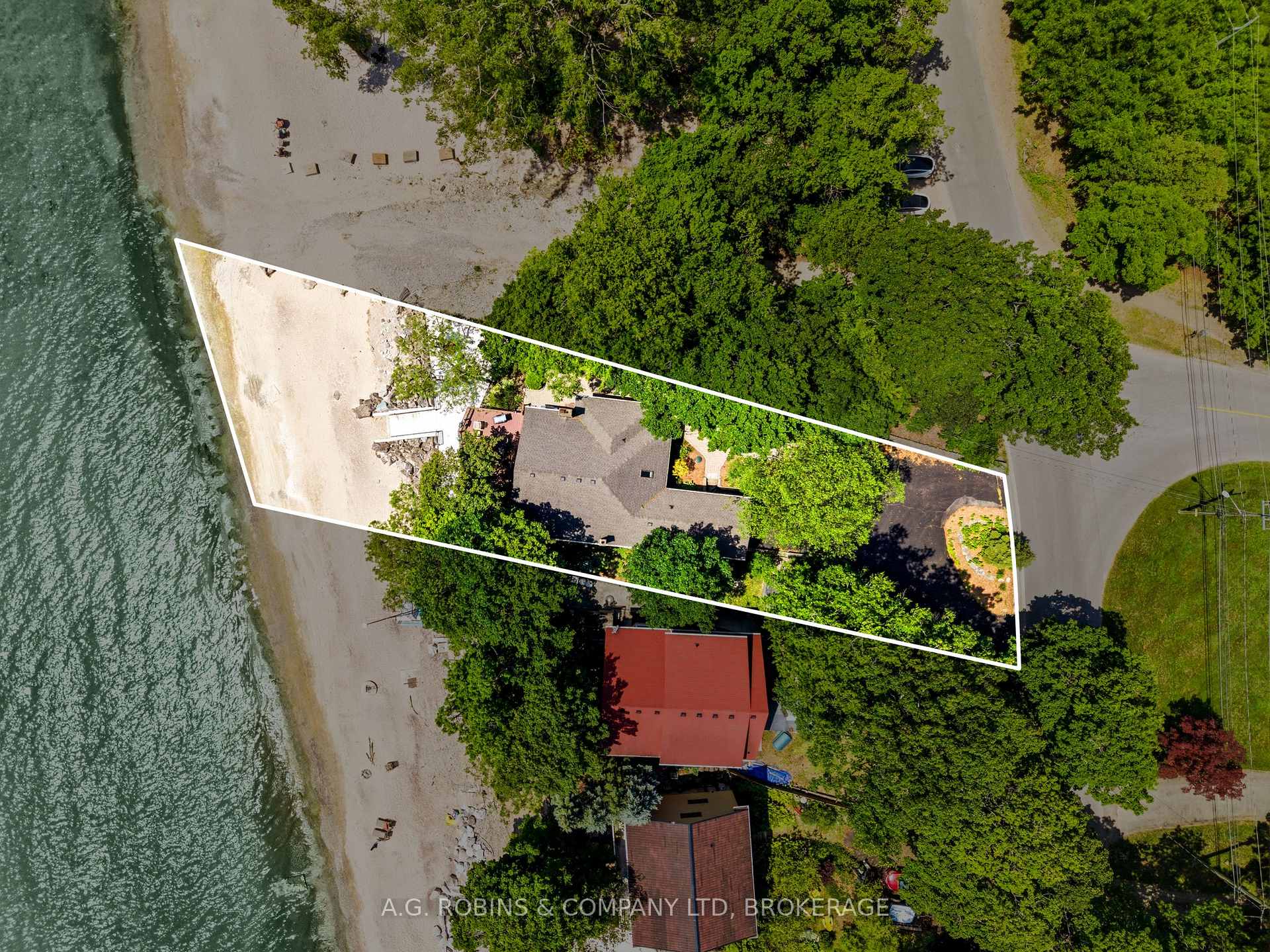 Photo 14 of 10599 Lakeshore Road, Wainfleet, Lakeshore — HOMEH