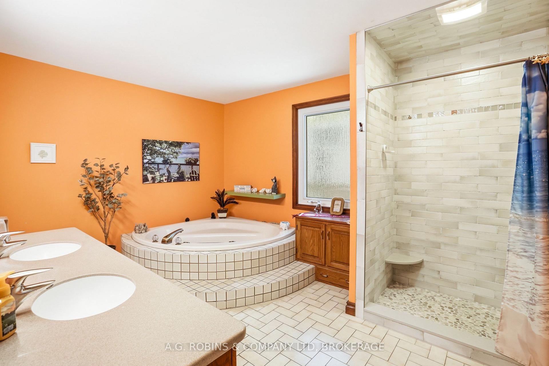 Photo 38 of 10599 Lakeshore Road, Wainfleet, Lakeshore — HOMEH