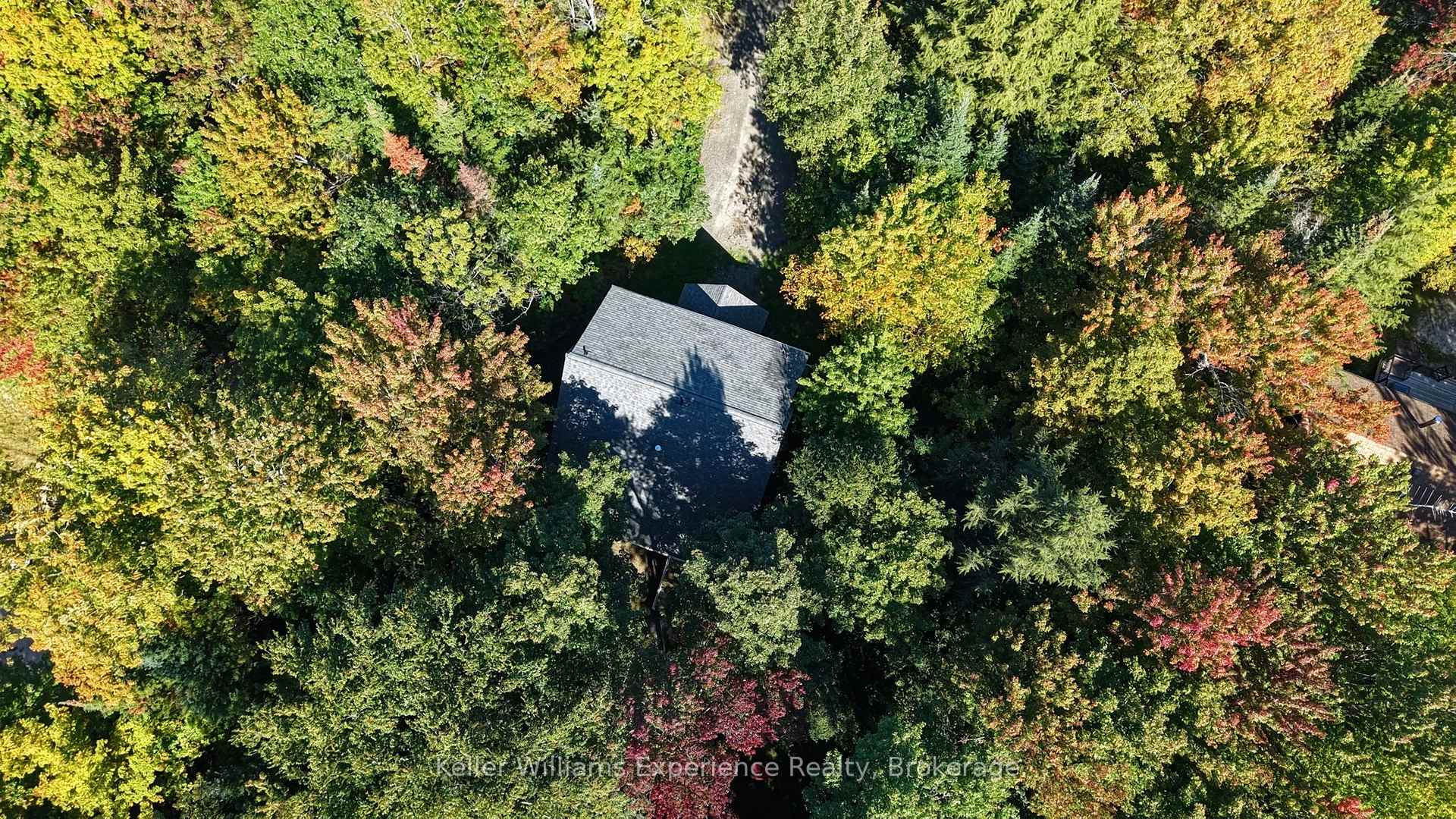 Photo 1 of 1077 Holiday Park Drive, Bracebridge, Macaulay — HOMEH