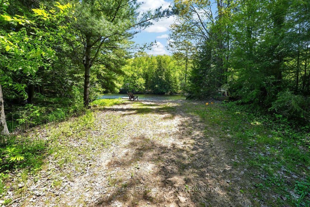 Photo 6 of 1077 Holiday Park Drive, Bracebridge, Macaulay — HOMEH