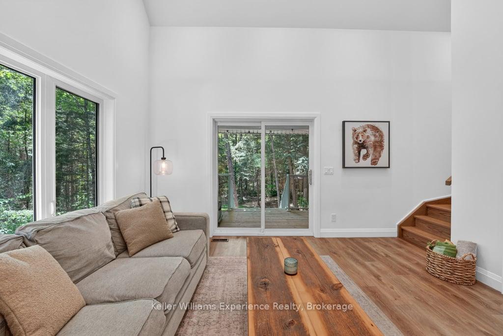 Photo 16 of 1077 Holiday Park Drive, Bracebridge, Macaulay — HOMEH