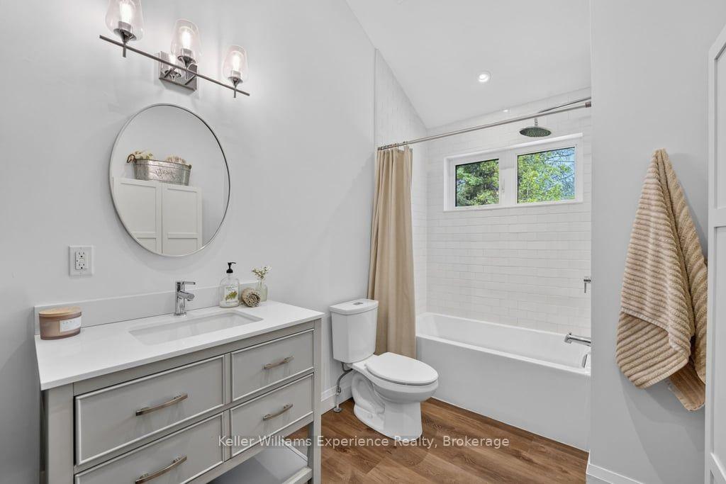 Photo 22 of 1077 Holiday Park Drive, Bracebridge, Macaulay — HOMEH