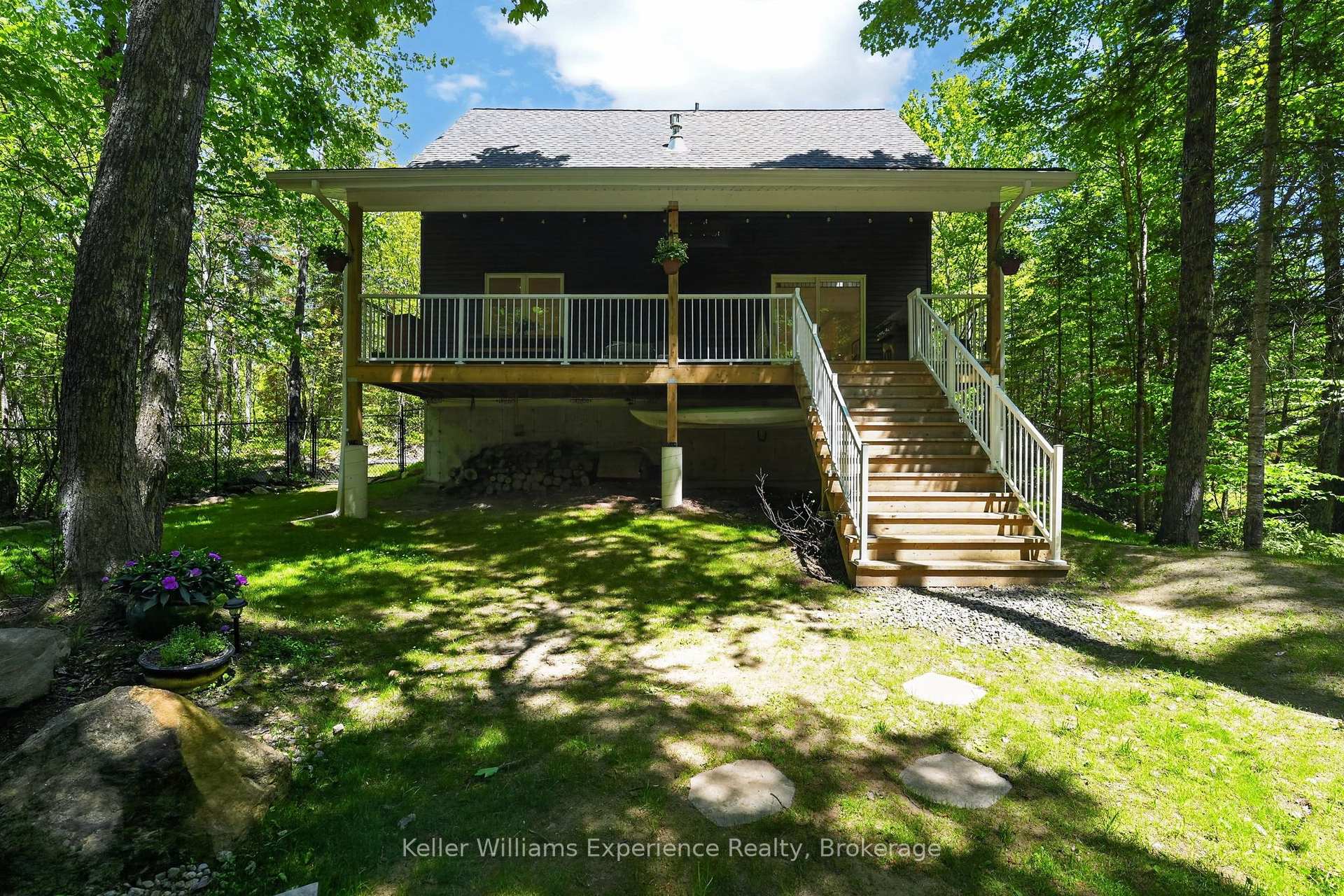 Photo 25 of 1077 Holiday Park Drive, Bracebridge, Macaulay — HOMEH