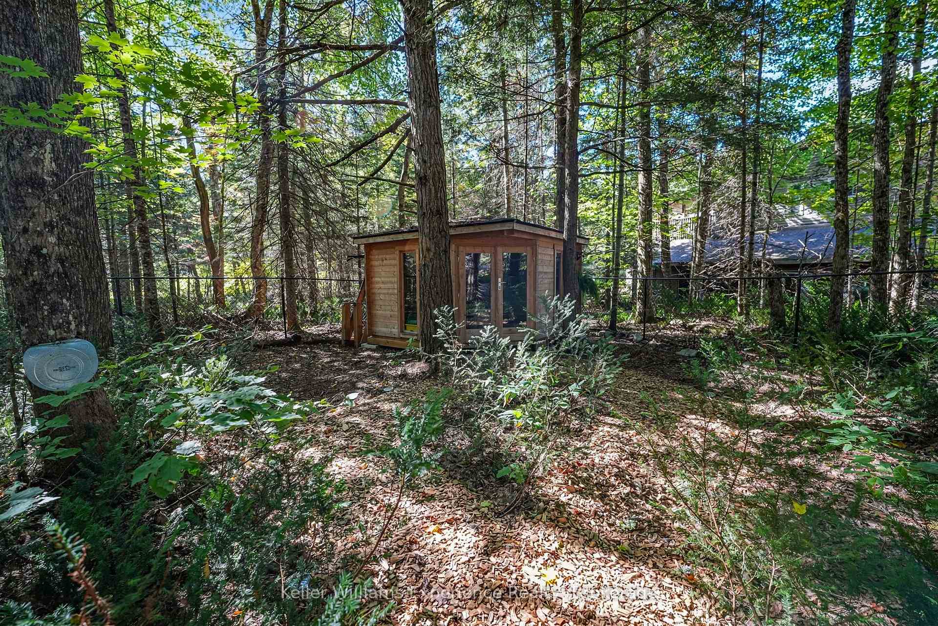 Photo 33 of 1077 Holiday Park Drive, Bracebridge, Macaulay — HOMEH
