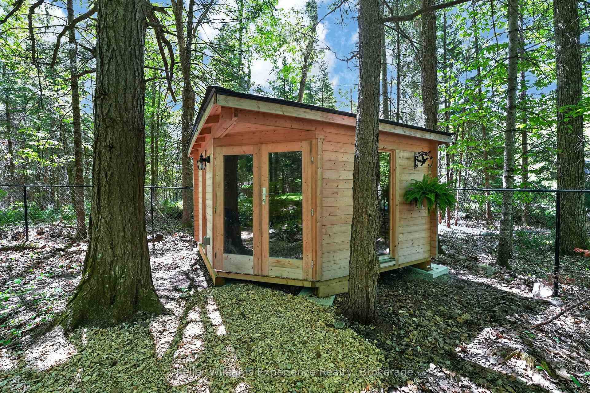 Photo 34 of 1077 Holiday Park Drive, Bracebridge, Macaulay — HOMEH