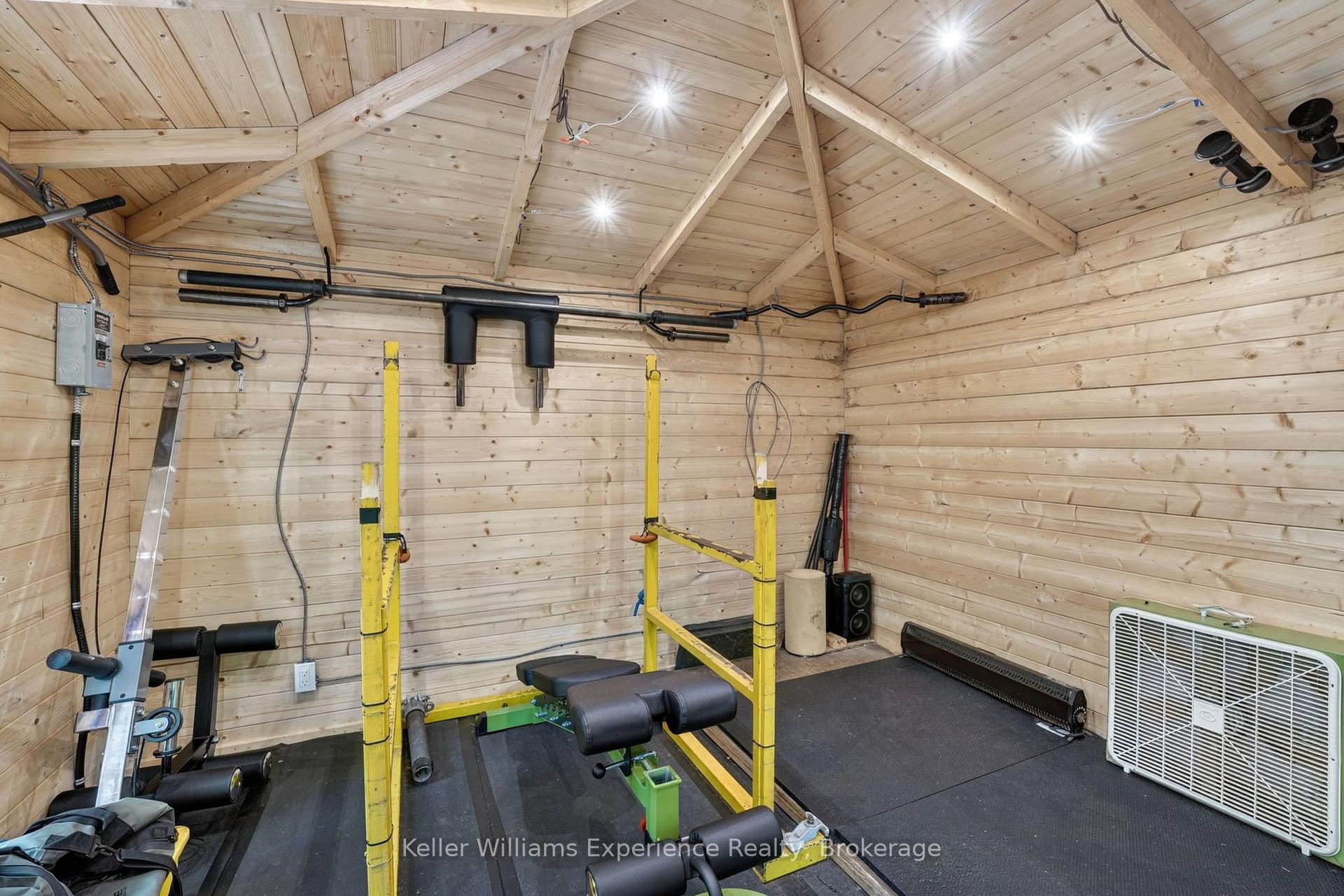 Photo 37 of 1077 Holiday Park Drive, Bracebridge, Macaulay — HOMEH