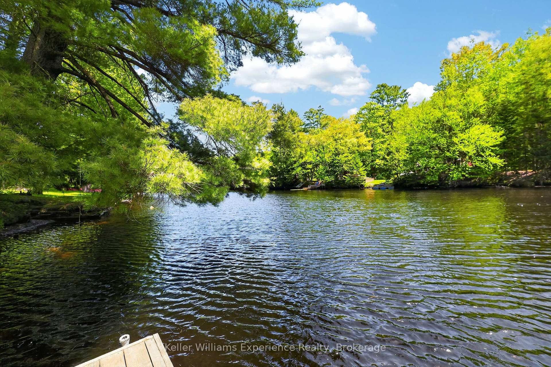 Photo 42 of 1077 Holiday Park Drive, Bracebridge, Macaulay — HOMEH