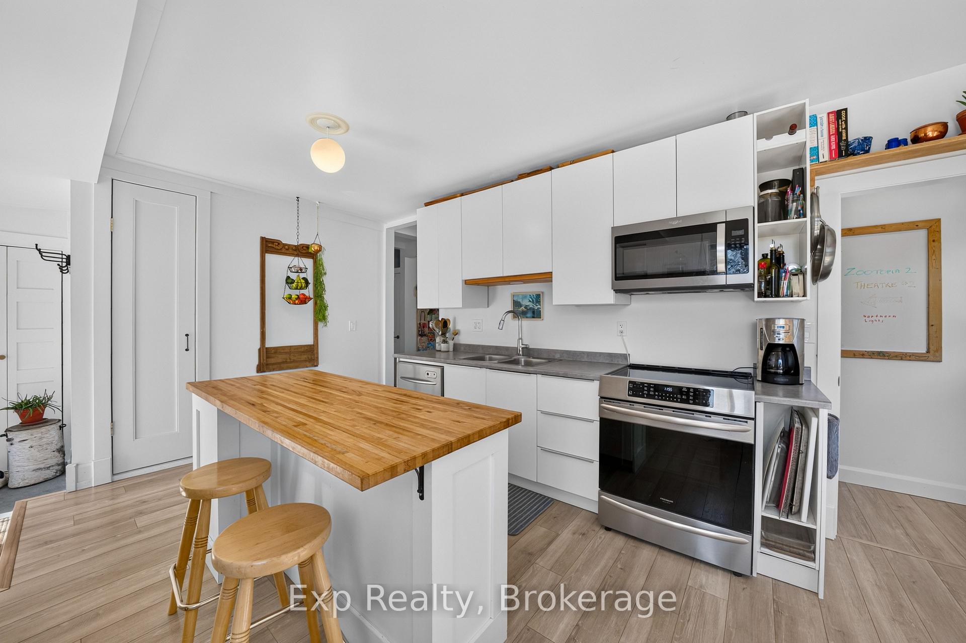 Photo 5 of 22625 Loyalist Parkway, Quinte West, Murray Ward — HOMEH