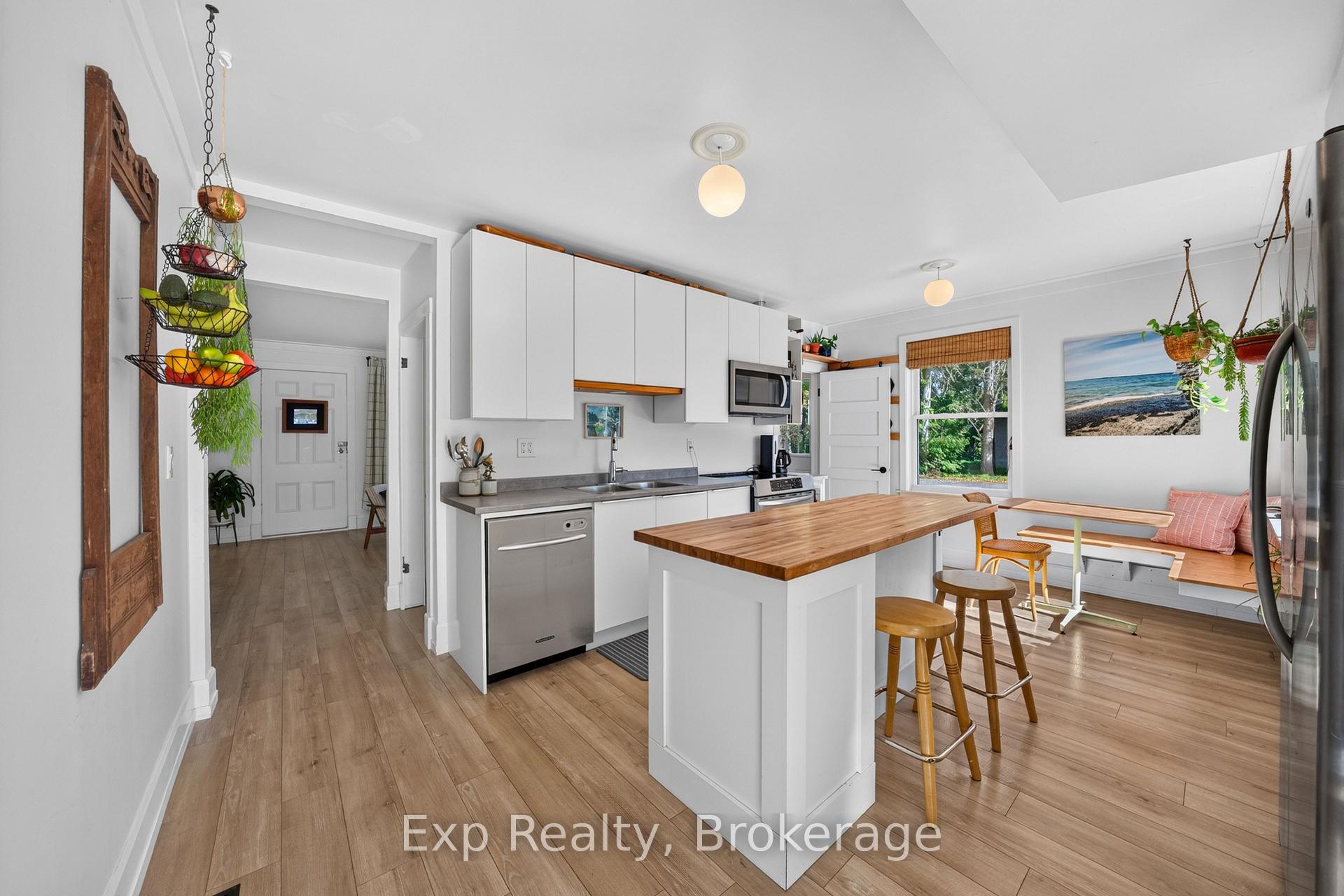 Photo 7 of 22625 Loyalist Parkway, Quinte West, Murray Ward — HOMEH
