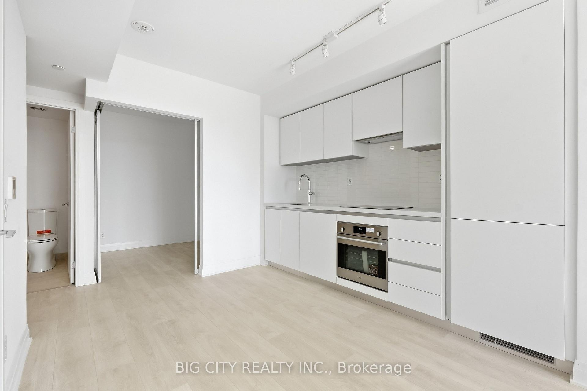 Photo 6 of Unit 2201, 25 Frederick Todd Way, Toronto, Thorncliffe Park — HOMEH