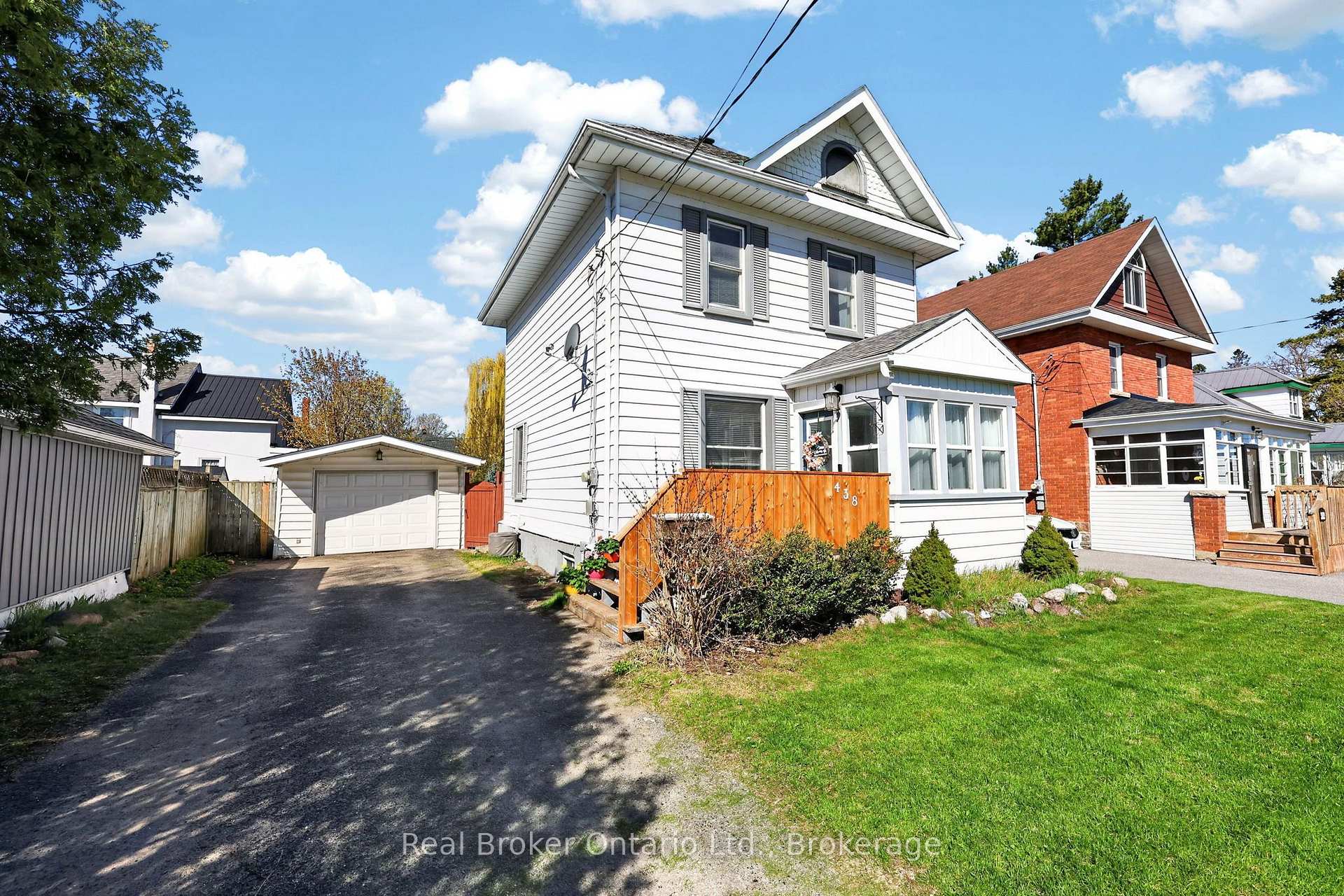 Photo of 438 Russell Street