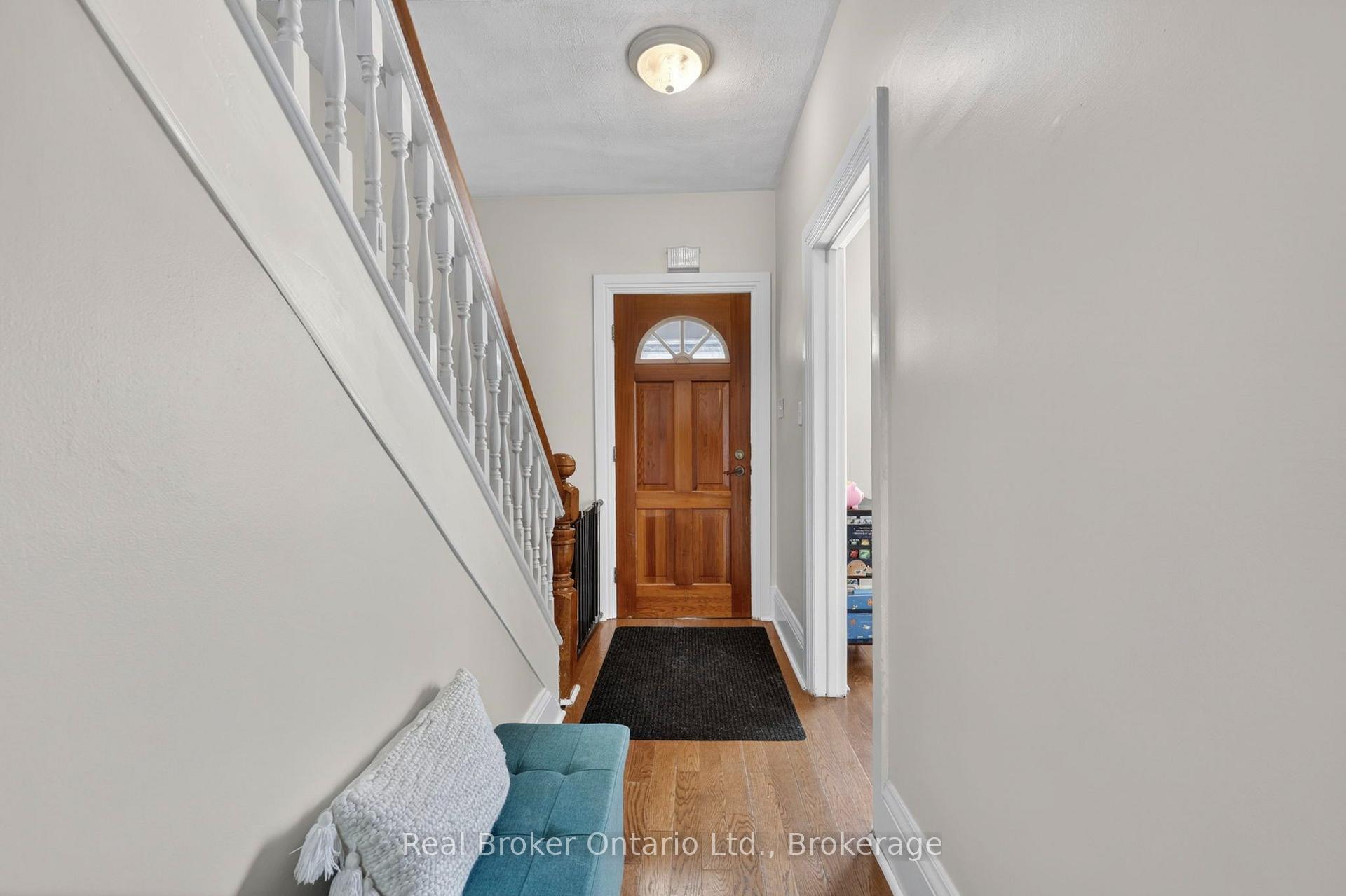 Photo 3 of 438 Russell Street, Midland — HOMEH