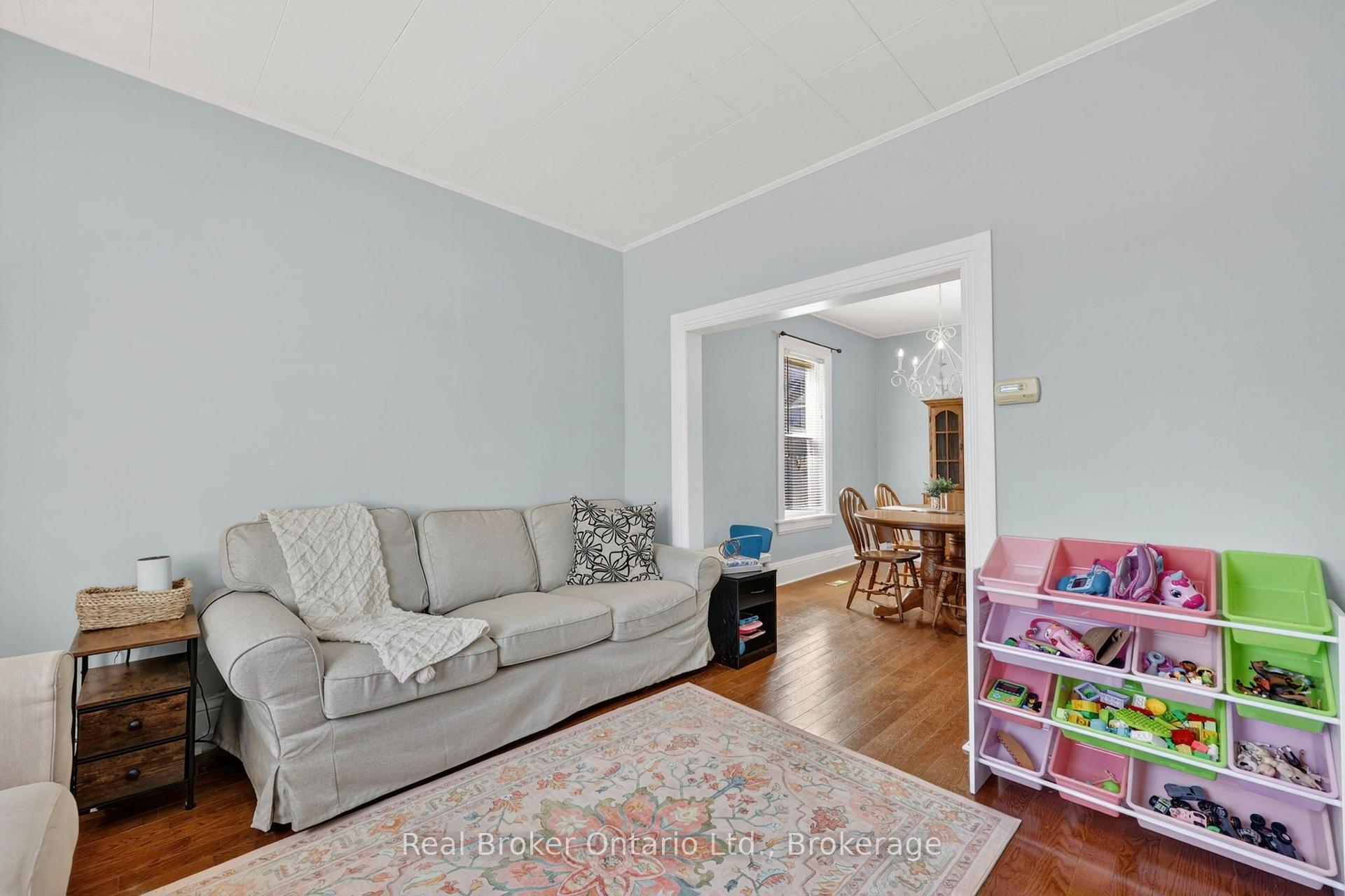 Photo 5 of 438 Russell Street, Midland — HOMEH